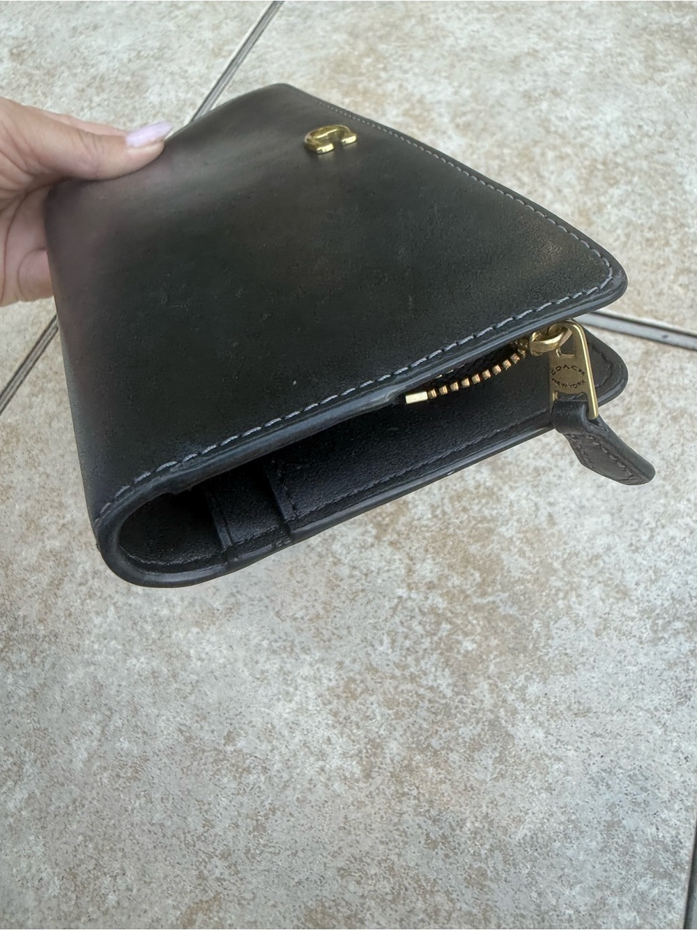 Coach Black Leather Wallet with Gold 'C' Emblem - Picture 11 of 12